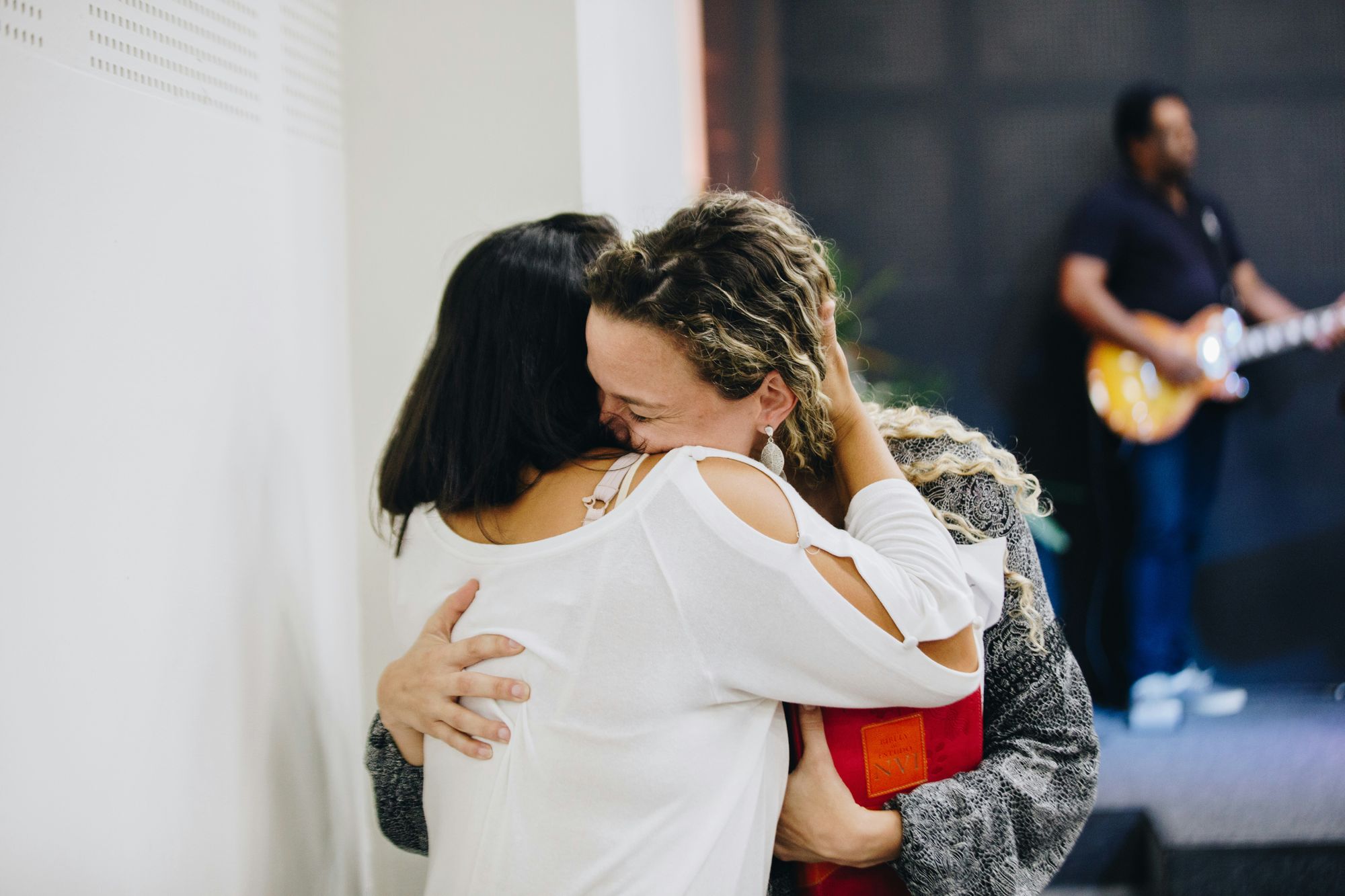 As friends or family members, we want to provide comfort and solace, but often struggle to find the right words of condolence. If someone you care about is grieving the loss of their mother, consider these suggestions on what to say and what to avoid. 