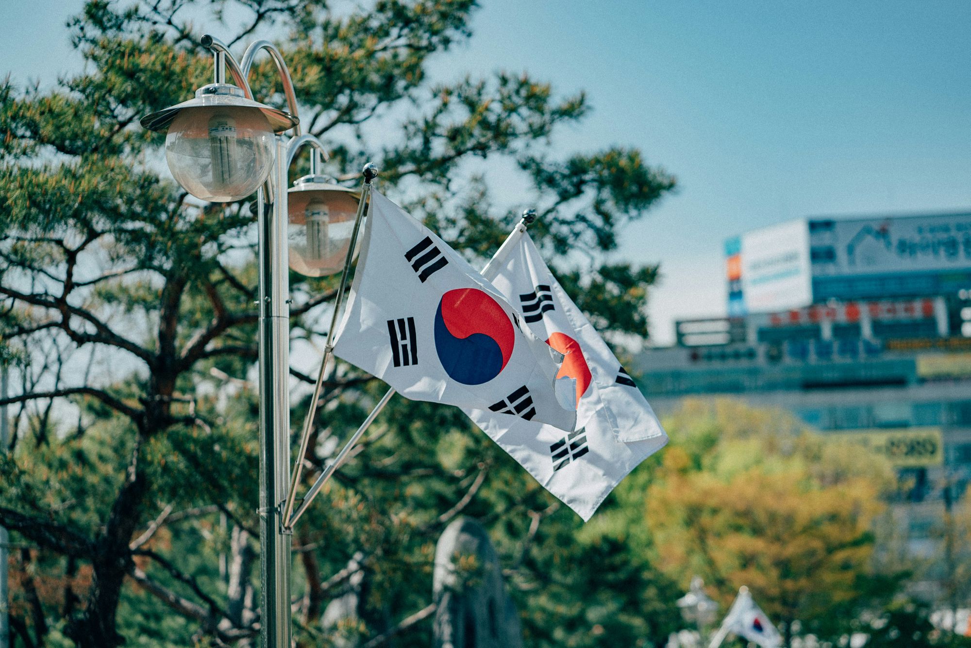 When a South Korean national or person of Korean descent passes away in Canada, the process of returning them to South Korea for final rites can be both emotionally challenging and logistically complex. 